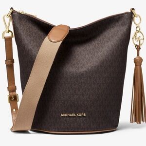 Michael Kors Brooke Medium Logo Bucket Bag Authentic New with Tags & Dust Bag